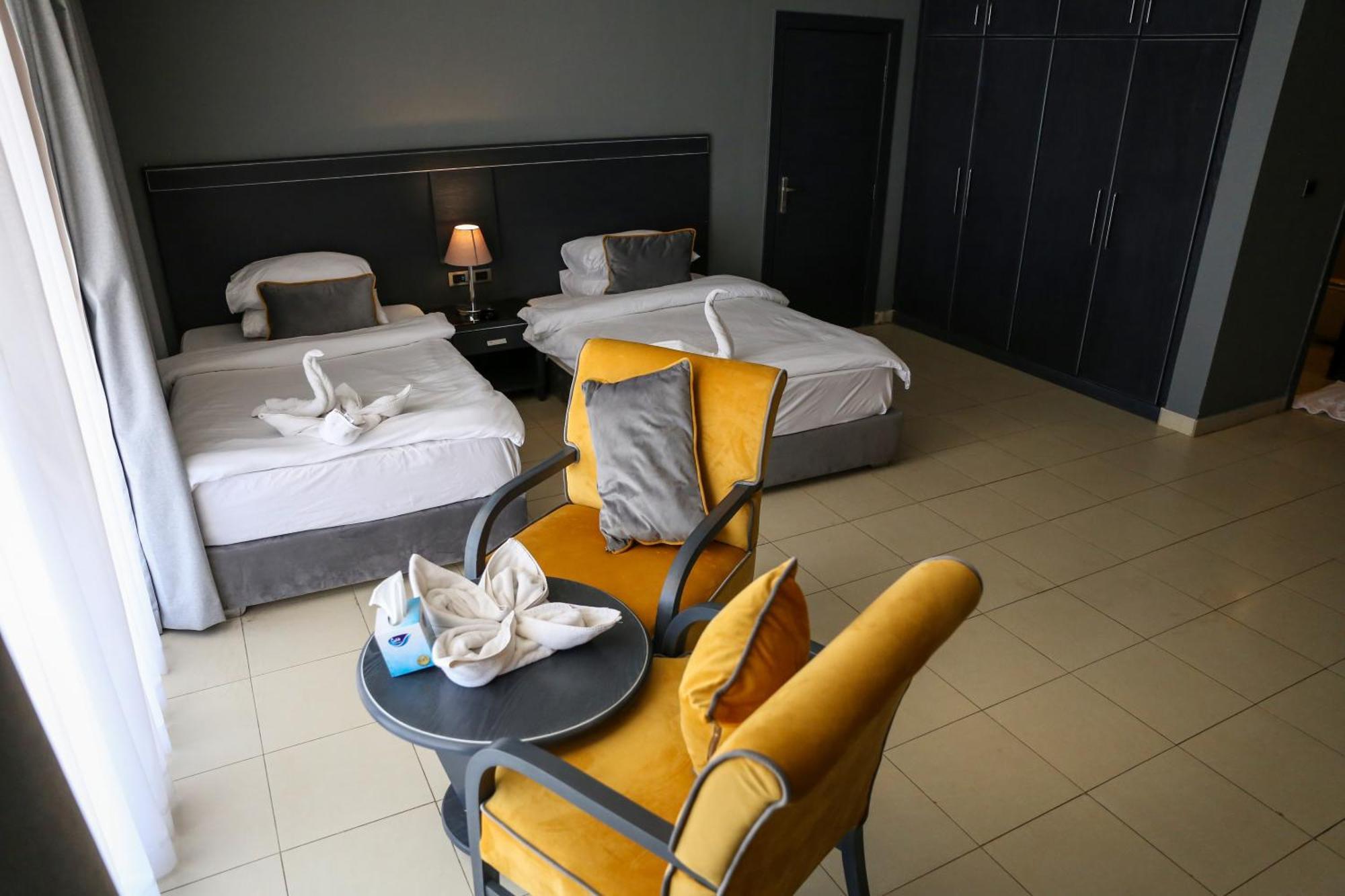 O Beach Hotel & Resort Sweimeh Экстерьер фото