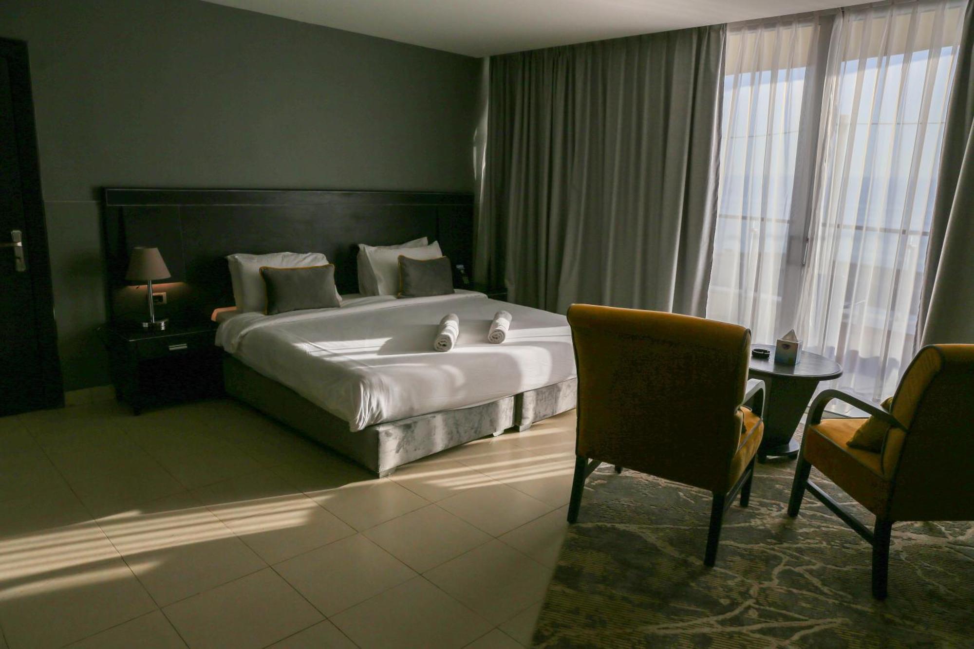 O Beach Hotel & Resort Sweimeh Экстерьер фото