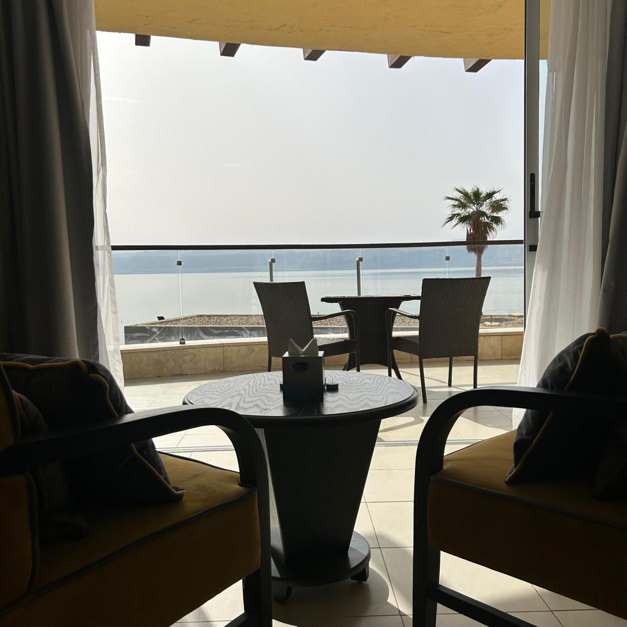 O Beach Hotel & Resort Sweimeh Экстерьер фото