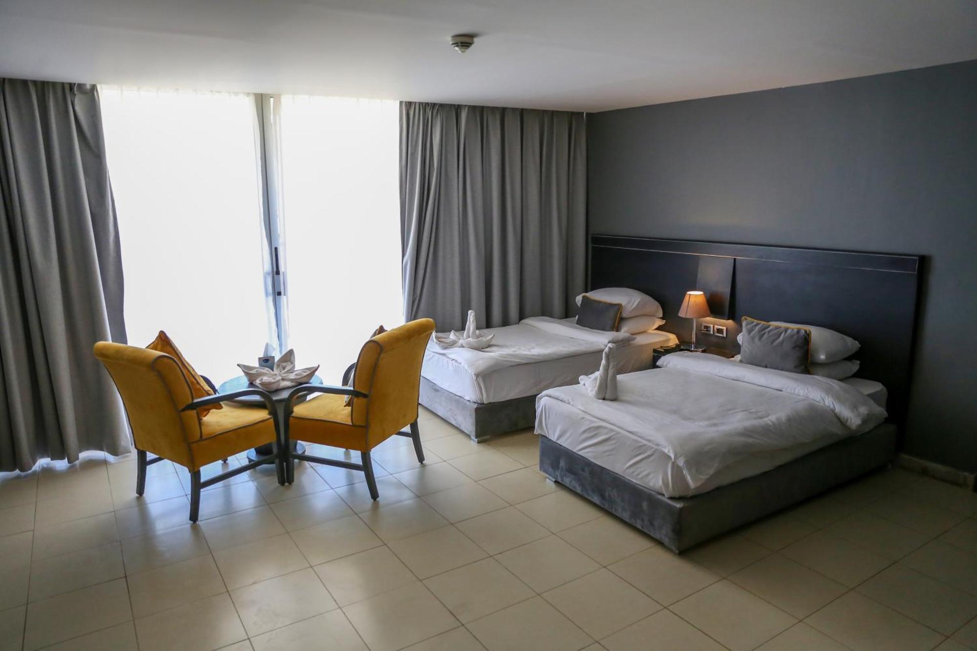 O Beach Hotel & Resort Sweimeh Экстерьер фото