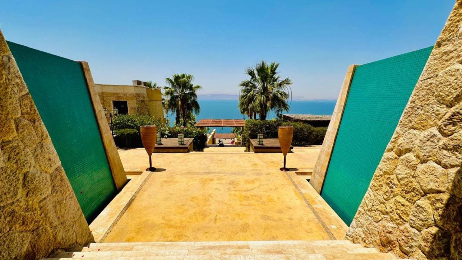 O Beach Hotel & Resort Sweimeh Экстерьер фото