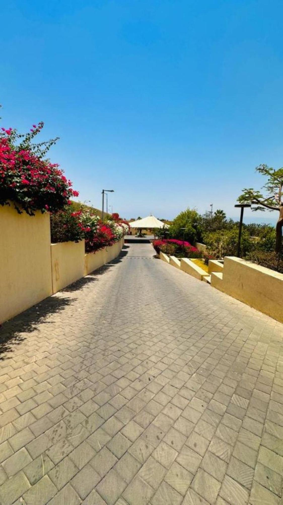 O Beach Hotel & Resort Sweimeh Экстерьер фото